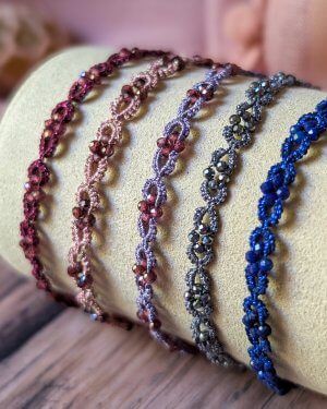 Bracelet en dentelle Sélèné avec pierres fines